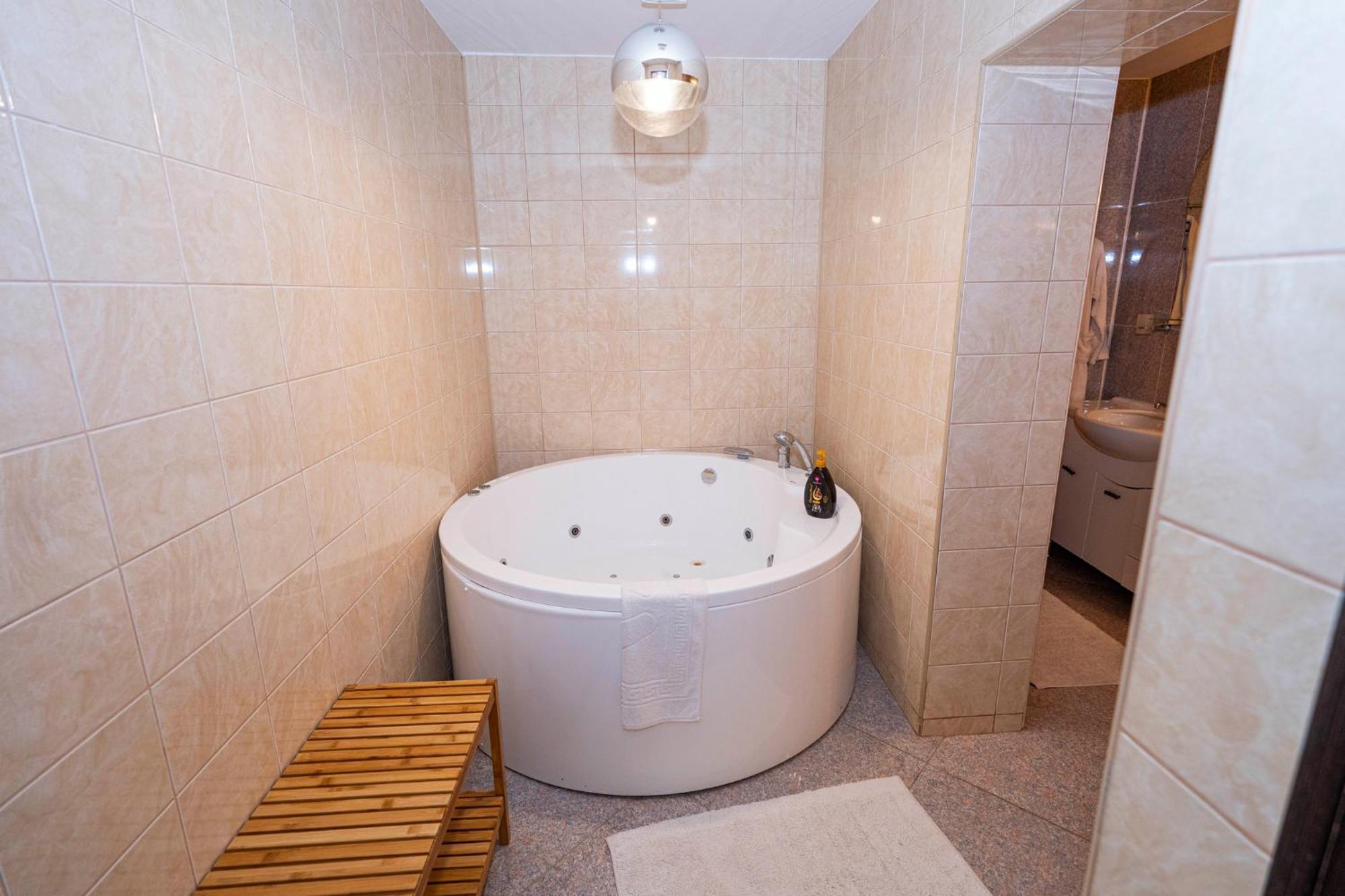 Noblesse Suite غالات المظهر الخارجي الصورة